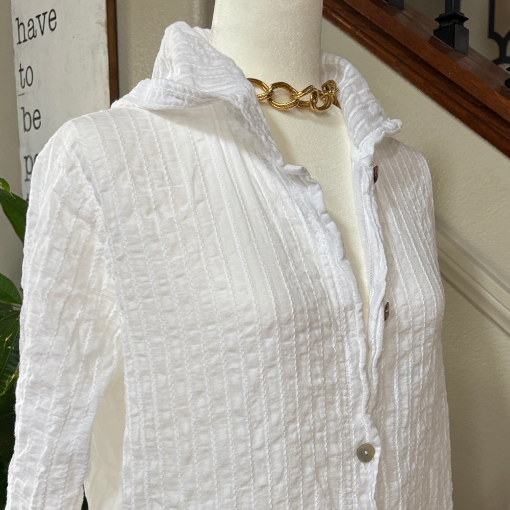White Textured effortless Button-Up Shirt / Cover Up w Hoodie 🤩 - Picture 7 of 12